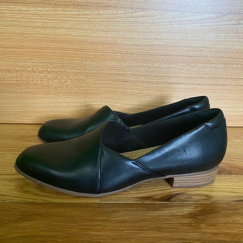 Clarks Juliet Pom Loafers